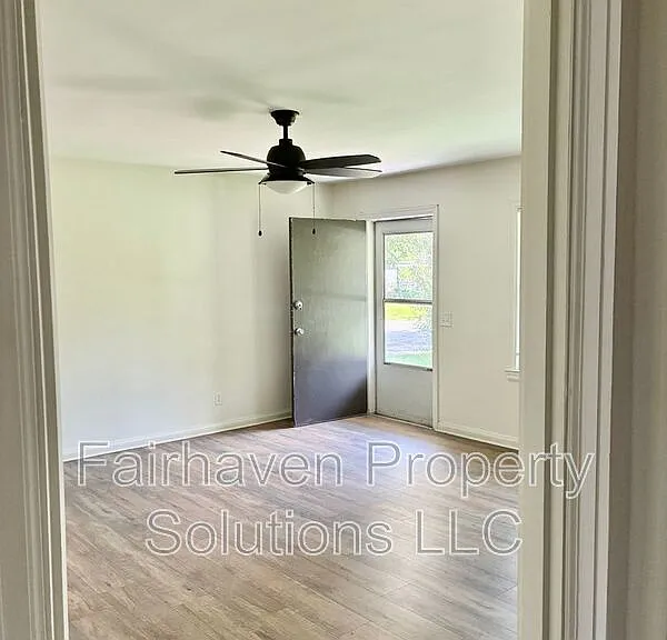 109 Signal View St #B — Photo 4