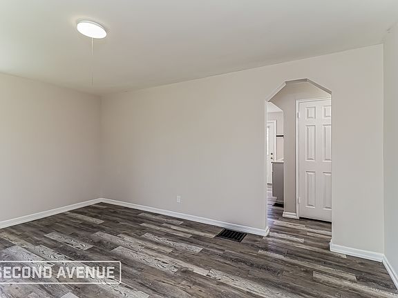4th image of 8361 Jackies Dr
