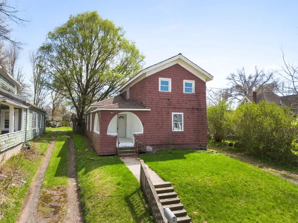 8 Temple St, Owego, NY 13827