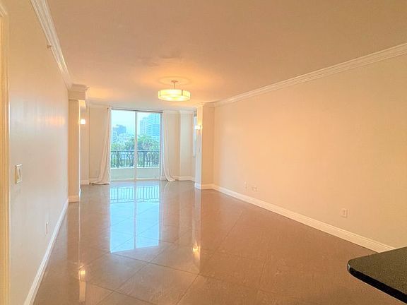 5th image of 600 S Dixie Hwy APT 303