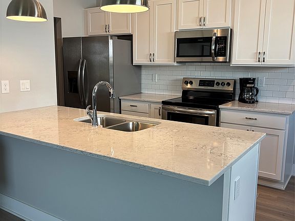 5th image of 2704 Yordi Dr