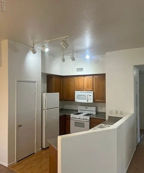 10245 S Maryland Pkwy #2190 — Photo 7