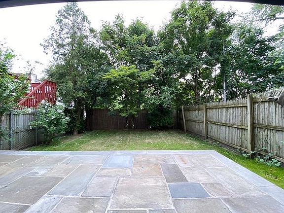 4th image of 4244 Vireo Ave #B