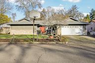 SE Sterling Cir-S0212-001.jpg