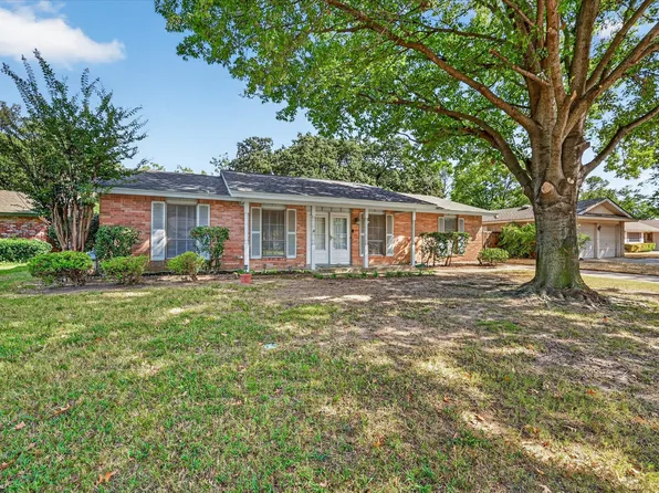 3016 Friendswood Dr, Arlington, TX 76013