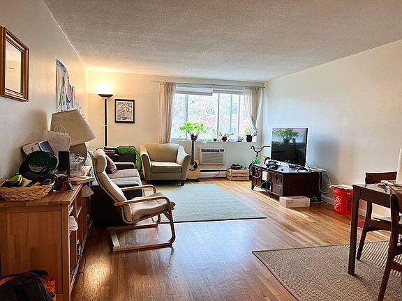 2nd image of 50 Green St APT 302