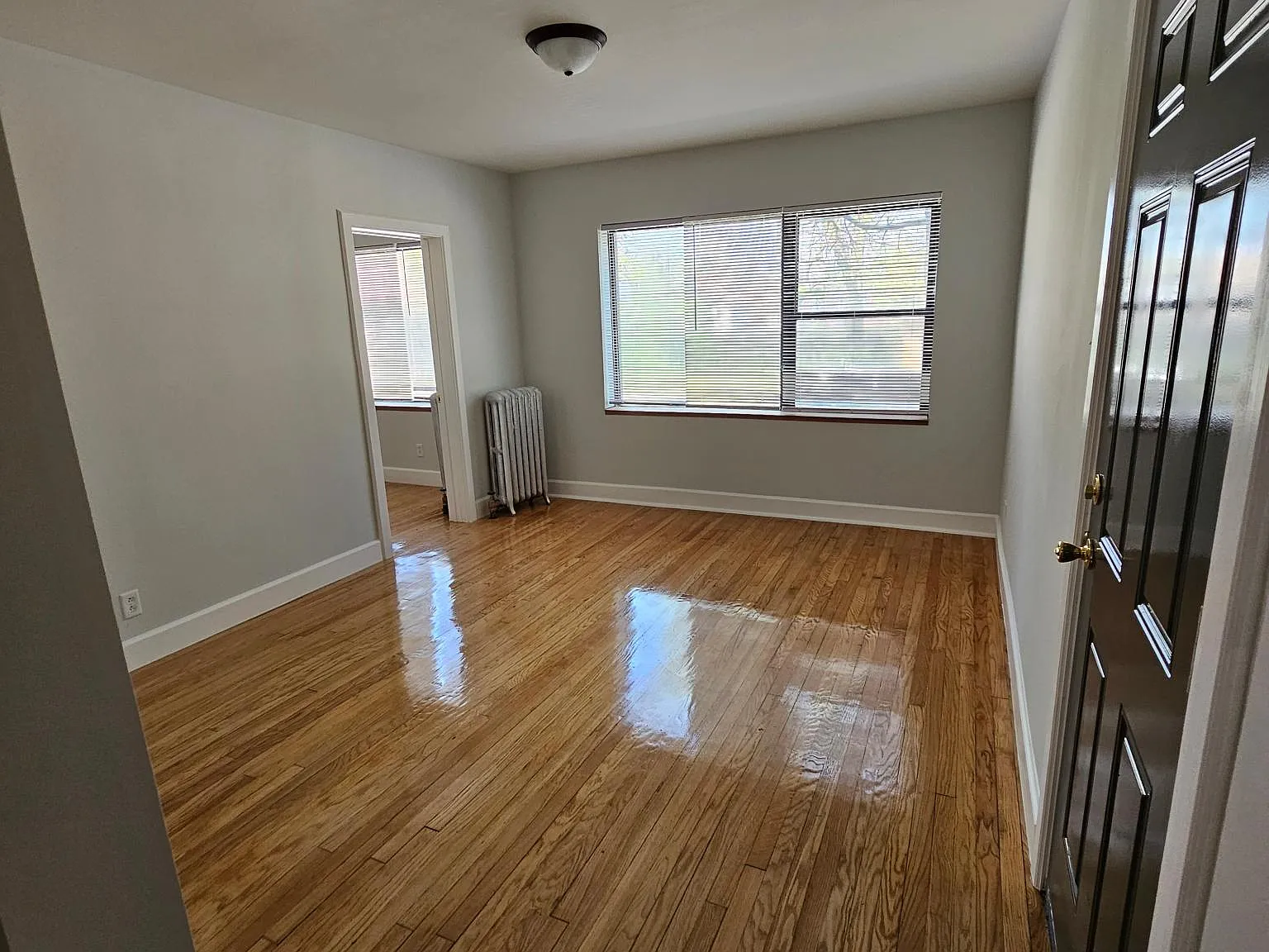 2 bed, 1000 sqft, $1,475 — Photo 1