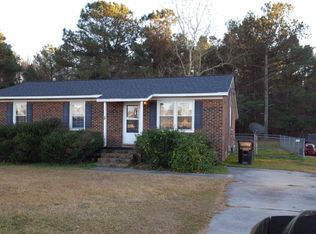 3238 Mobleys Bridge Rd, Grimesland, NC 27837