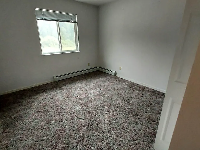 540 Front St — Photo 9