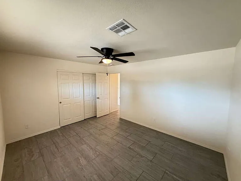 3701 N 9th Pl — Photo 9