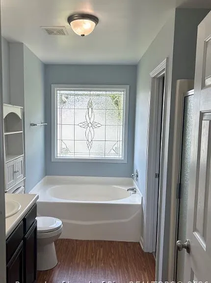 117 Roanoke Dr — Photo 8