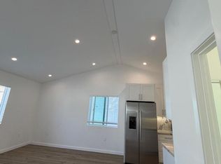 1298 N Dominion Ave, Pasadena, CA 91104