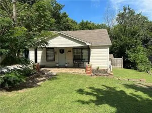 103 Dotson St, Huntsville, AR 72740