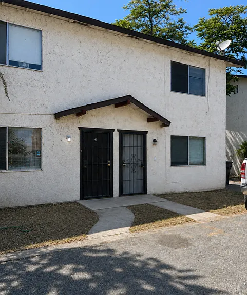 213 Hughes Ave #C — Photo 1