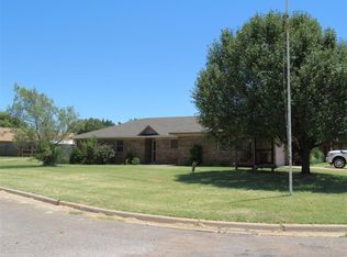 201 Granite Wash, Clinton, OK 73601