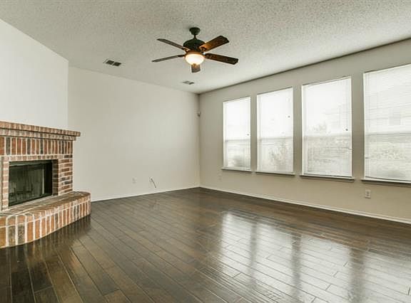 5th image of 120 Heritage Dr