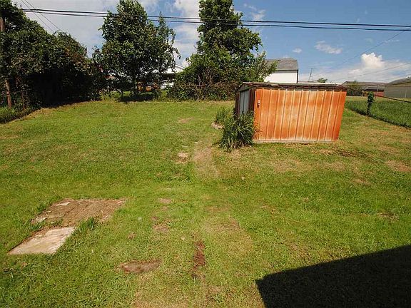 2nd image of 3810 Harvest Way