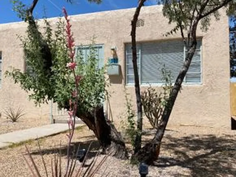 2 bed, 1.0 bath, 815 sqft, $1,795 — Photo 13