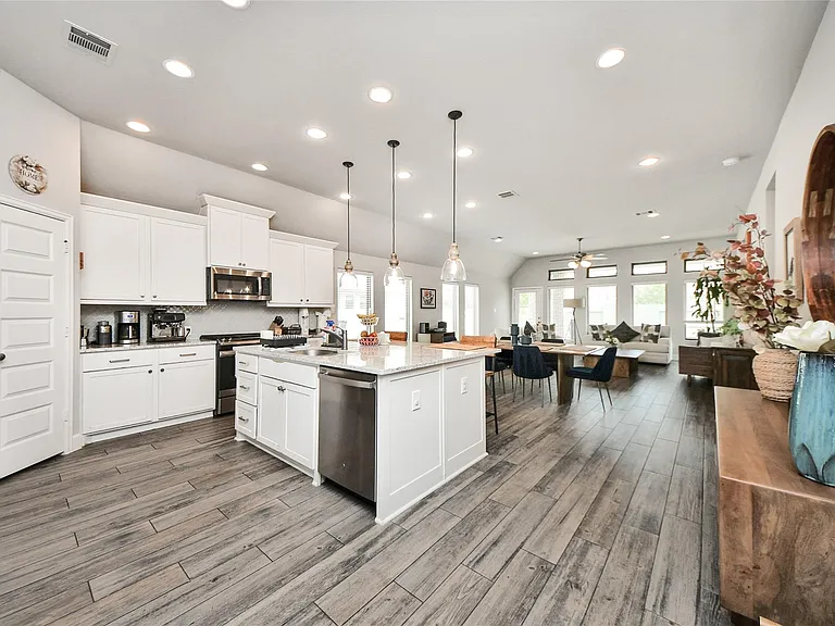 2206 Forest Trace Ln — Photo 11