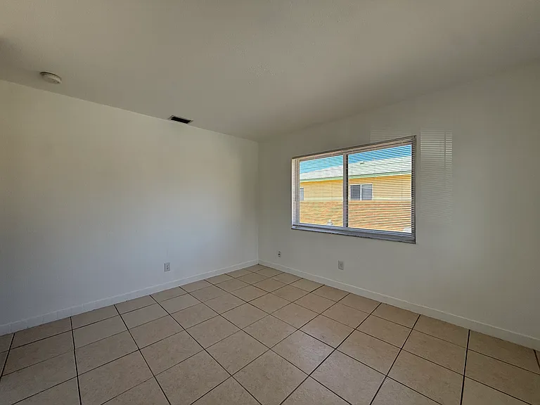 901 Pine Dr #10 — Photo 9