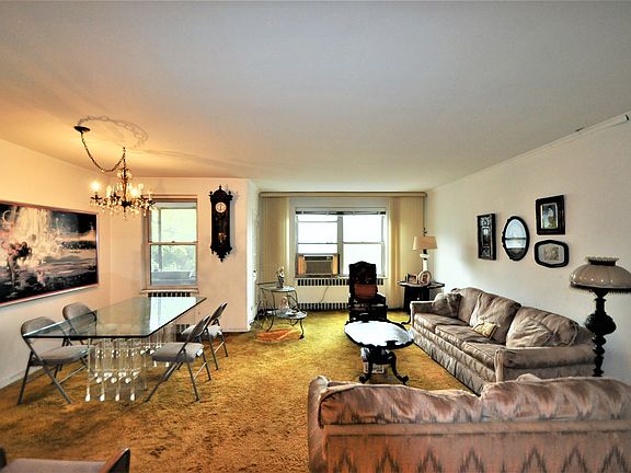 4th image of 67-66 108th St #D27