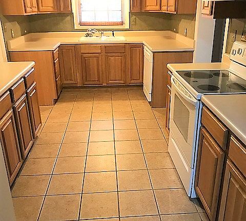 4th image of 3033 Parkwood Dr