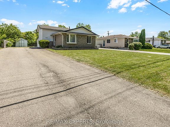 2nd image of 360 1st Ave