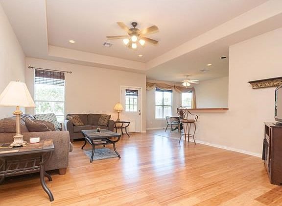 3rd image of 101 Boulderwood Dr
