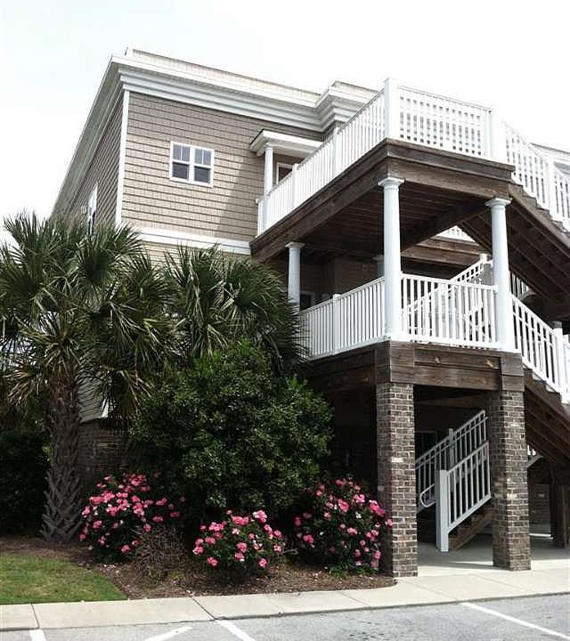1st image of 4136 Vanessa Dr Unit 3