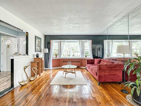 5th image of 95 Cedar Dr