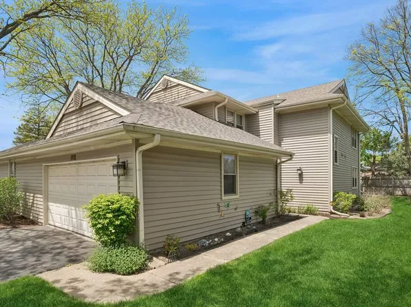 2806 Brindle Ct, Northbrook, IL 60062