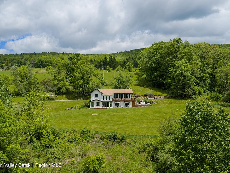 1st image of 822 Burton Hall Road