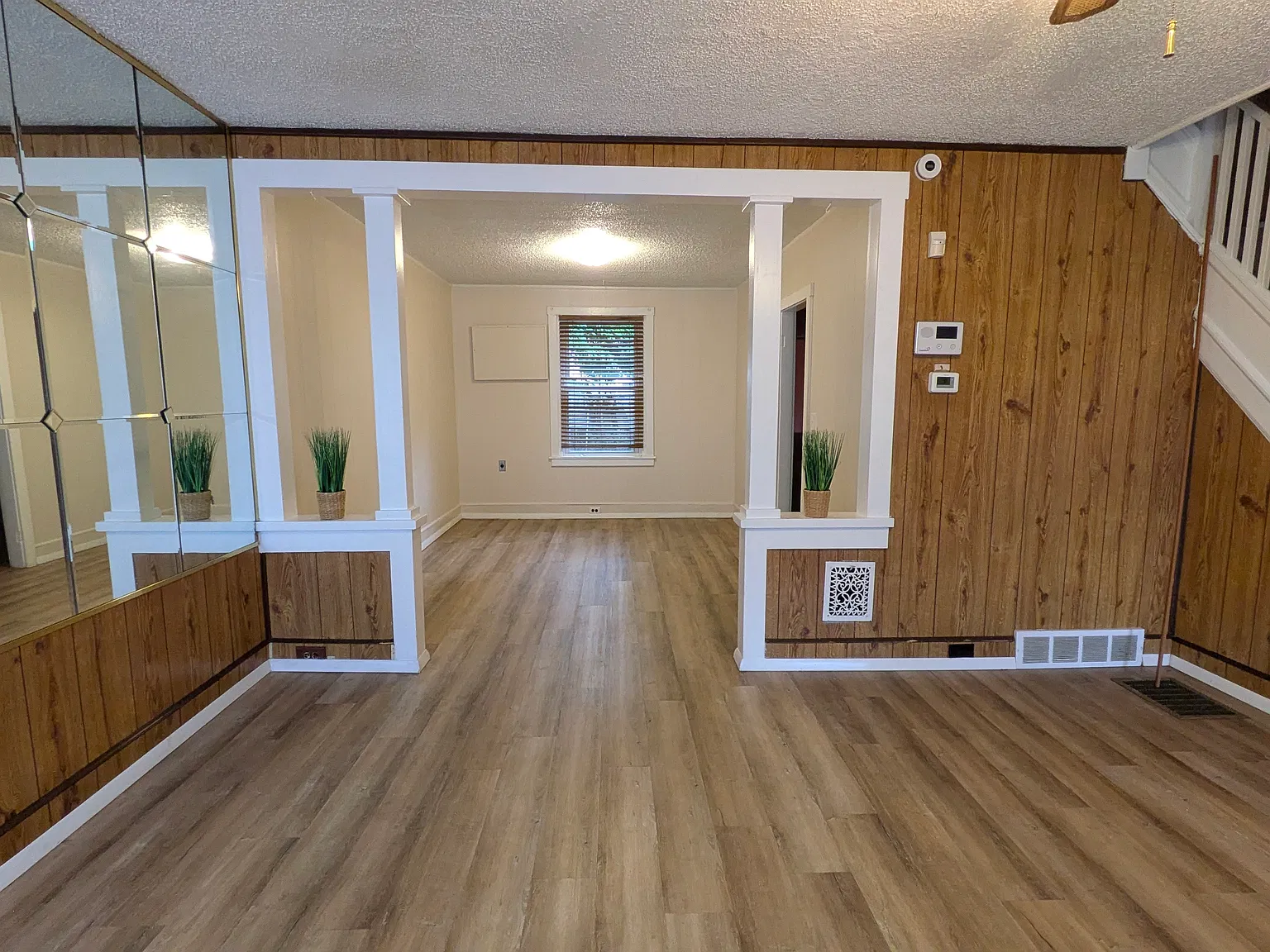 3 bed, 1032 sqft, $1,500 — Photo 2