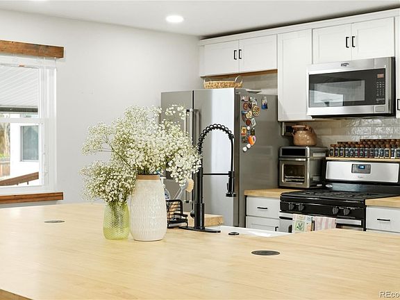 3rd image of 9069 Ithaca Way
