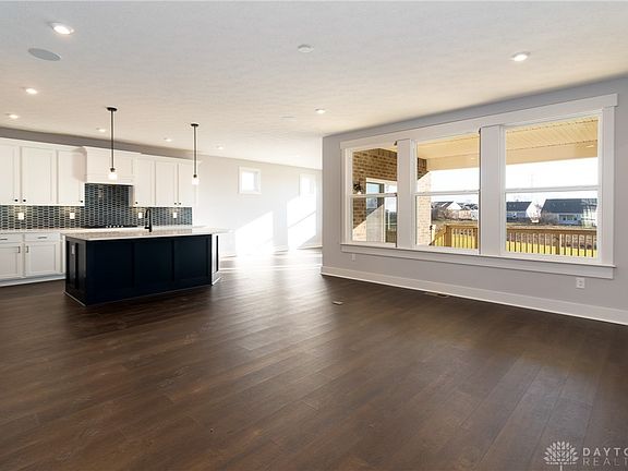 5th image of 5223 Greenview Ln