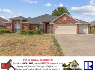 884 Palisades Ave, Springdale, AR 72764
