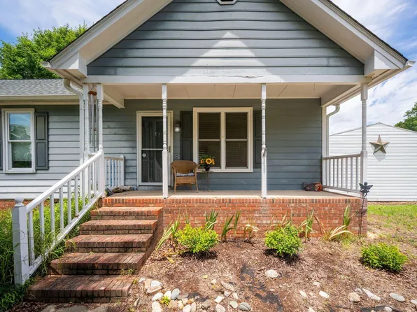 2816 Mercantile Ct, Clayton, NC 27520