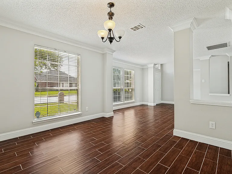 3900 Columbus Dr — Photo 14