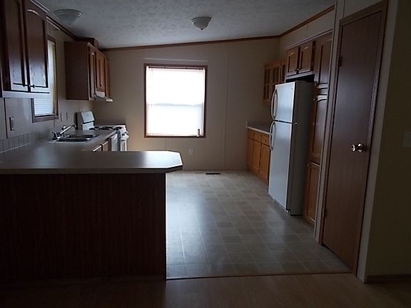 Very Nice Kitchen With All Appliances