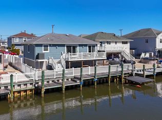 16 Clearwater Way, Toms River, NJ 08753