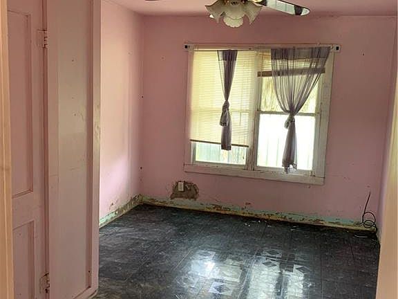 5th image of 1218 W Monroe Ave
