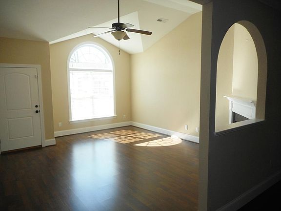 5th image of 3332 Ellsworth Dr #B