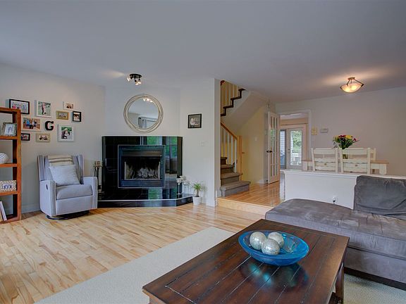 5th image of 221 Spinnaker Dr