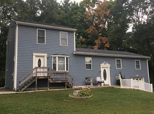 82 Meadowbrook Rd, Holyoke, MA 01040