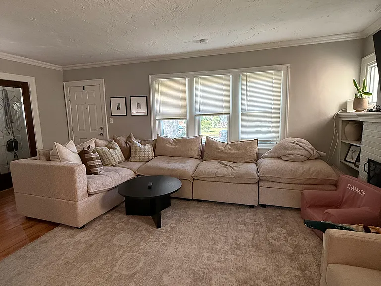 1207 Longfellow Ave — Photo 3