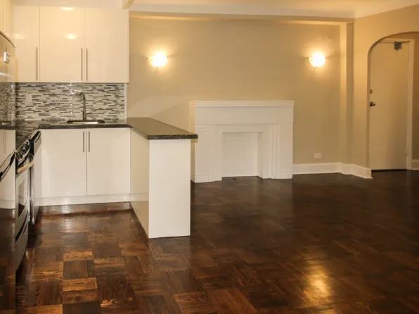 3110 Yonge St., 3110 Yonge St, Toronto, ON M4N 2K6