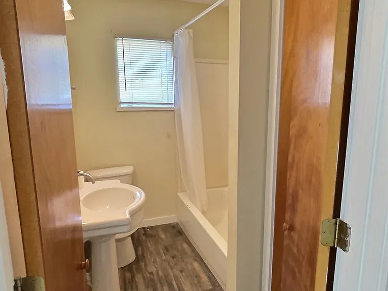 1505 Bowen Ave — Photo 6