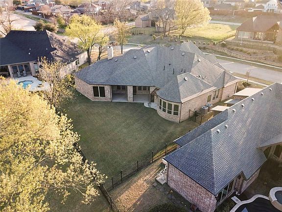 5th image of 7210 Scenic Dr