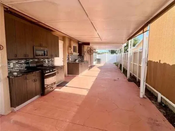 7601 Simms St, Hollywood, FL 33024
