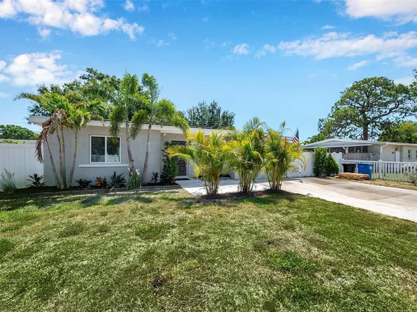 7631 18th Way N, Saint Petersburg, FL 33702